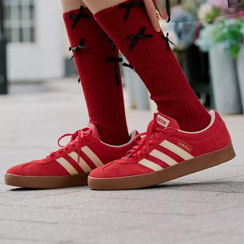 Sneakers basse rosse Adidas da - Adidas Shoes Gazelle recensione e prezzo