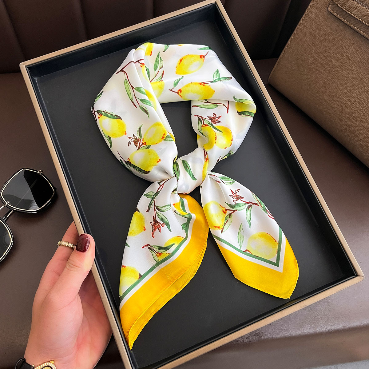 2025 Nuova Sciarpa di seta qua - Silk Scarf Square recensione e prezzo